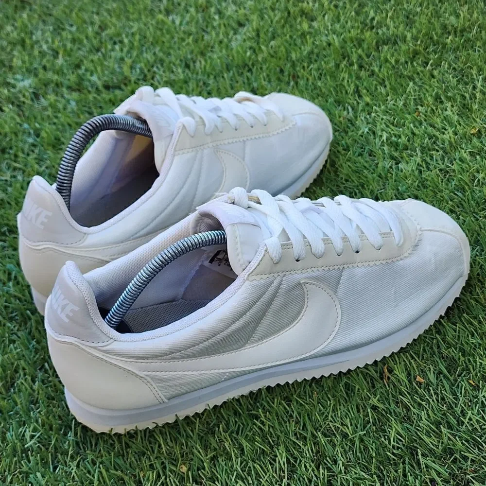 NIKE CORTEZ - Womens Shoes - SIZE 10